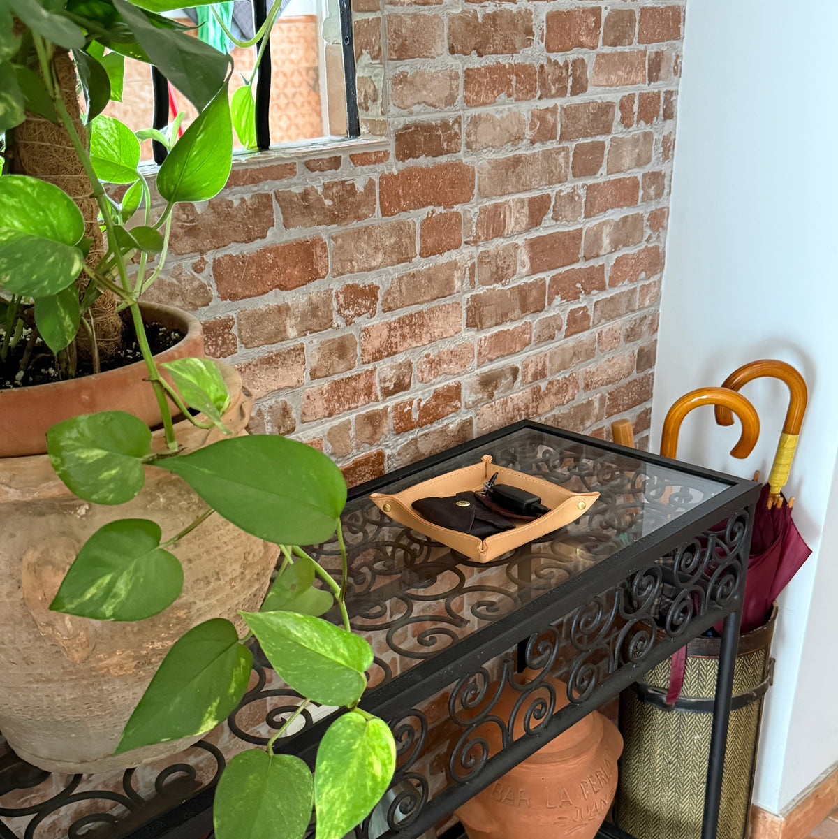 Hand-Stitched Valet Tray. Natural color Vegetable-Tanned Leather