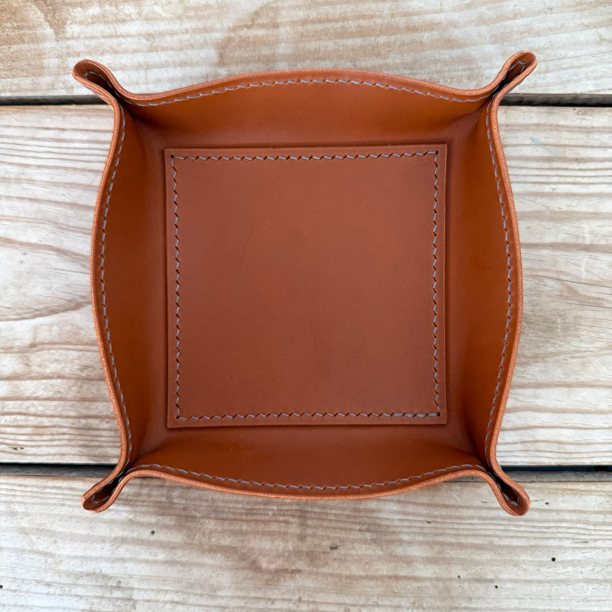 Hand-Stitched Valet Tray. Cognac Leather